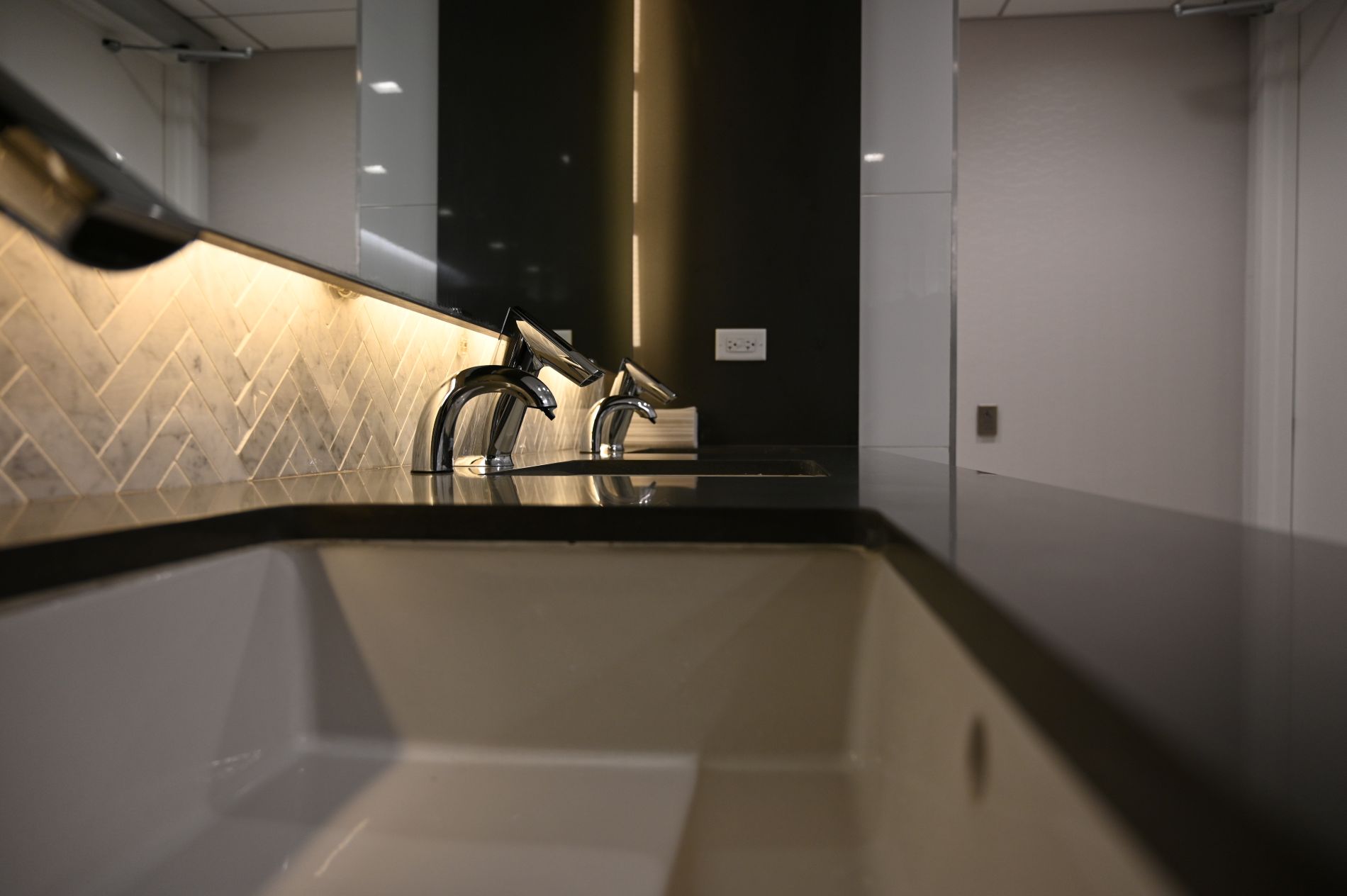Commercial grade sink installation